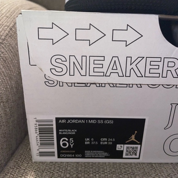 Air Jordan 1 Mid Schematic - Picture 9 of 10